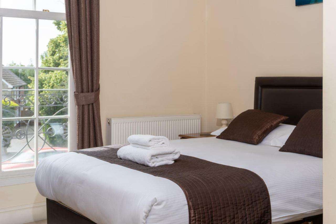The Lawns Guest House Ретфорд Экстерьер фото